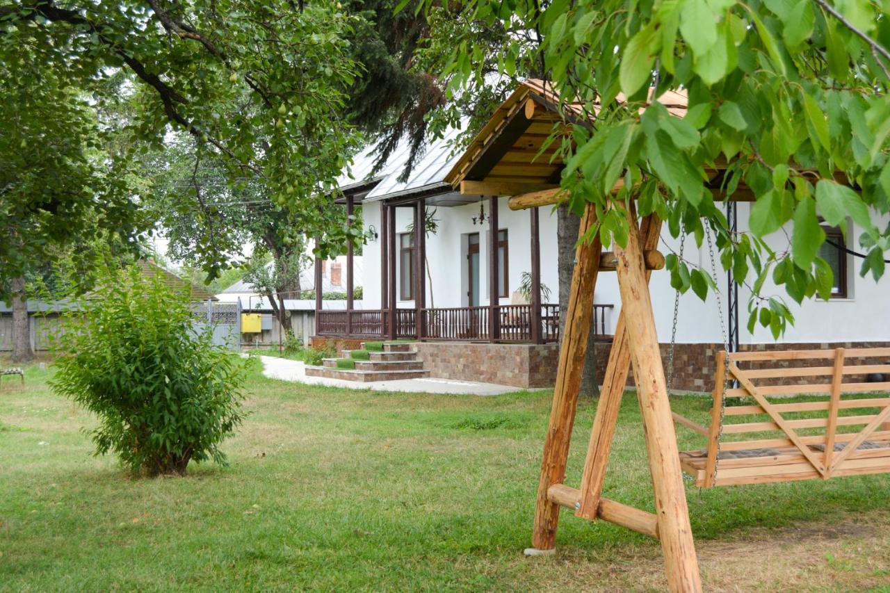 Casa Humulesti, Fii Vecinul Lui Ion Creanga Villa Târgu Neamț Buitenkant foto